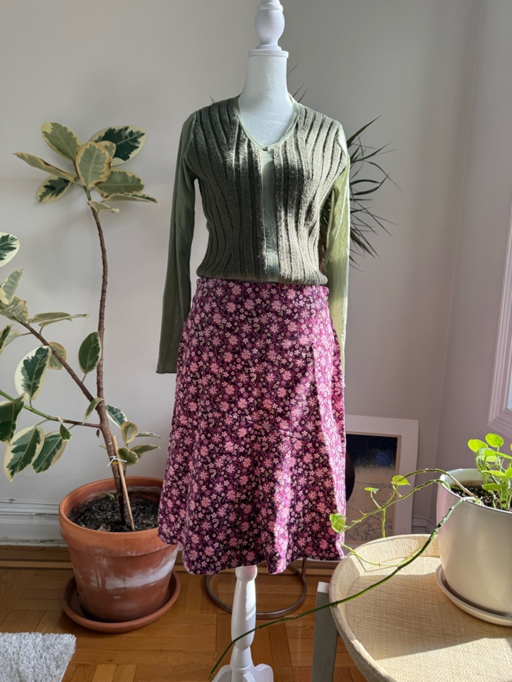Floral A-Line Midi Skirt in Plum Pink